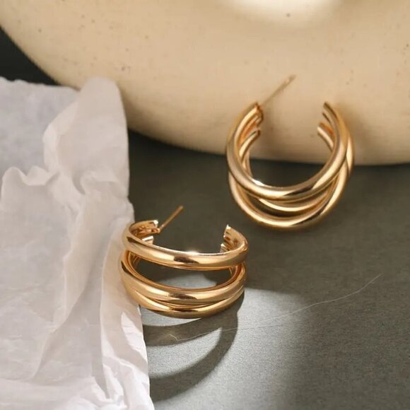 New 14K Gold Triple Round Hoop Earrings - Picture 4 of 16